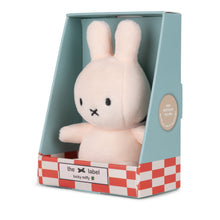 Load image into Gallery viewer, Miffy Lucky Charm Pink in Giftbox 10 cm 4"