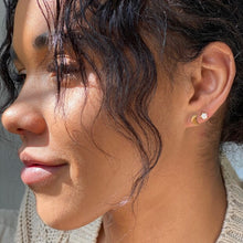 Load image into Gallery viewer, Opal Stone Turtle Stud Earring in Gold