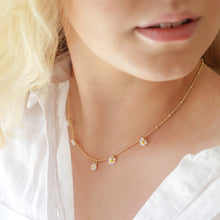 Load image into Gallery viewer, Beaded Daisy Satellite Chain Necklace in Gold