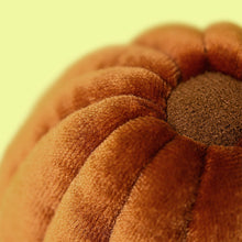 Load image into Gallery viewer, Amuseables Carole Canele