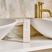 Load image into Gallery viewer, HAND CREAM FRIENDSHIP Sweet Almond and Vanilla Flower 75ml