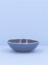 Load image into Gallery viewer, Stoneware Shallow Bowl 13cm - Blue Meadow

