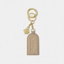 Load image into Gallery viewer, KEEPSAKE CHARM KEYRING LOVE MAKES A HOUSE A HOME THIS IS OUR HAPPY PLACE Light Taupe 7.5cm x 4