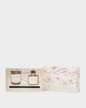 Load image into Gallery viewer, MINI VOTIVE AND MINI REED DIFFUSER GIFT SET BEAUTIFUL FRIEND English Pear and White Tea 12.7cm x 19.7cm x 6cm