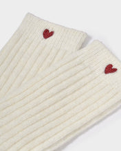 Load image into Gallery viewer, GIFT BOXED CHUNKY KNIT SOCKS HEART Off White One Size
