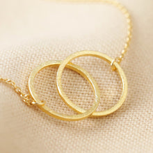 Load image into Gallery viewer, Brushed Interlocking Hoop Necklace