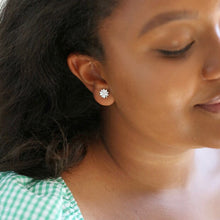 Load image into Gallery viewer, Daisy Stud Earrings in Silver
