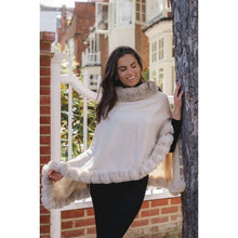 Load image into Gallery viewer, PONCHO SC10 CREAM
