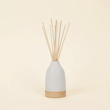 Load image into Gallery viewer, Ceramic Diffuser Bottle White Speckle
