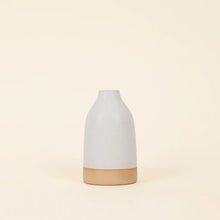 Load image into Gallery viewer, Ceramic Diffuser Bottle White Speckle
