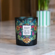 Load image into Gallery viewer, Sunflower Swan Scented Candle 180g
