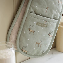 Load image into Gallery viewer, Double Oven Glove Christmas Stags

