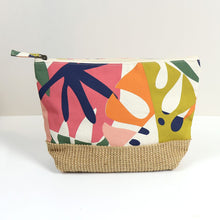 Load image into Gallery viewer, PINK/ORANGE MULTI MIX TROPICAL FLORAL CANVAS ZIP TRAVEL BAG/POUCH WITH JUTE BASE
