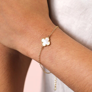 Shell Flower Charm Bracelet in Gold