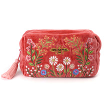 Load image into Gallery viewer, SALMON PINK WILD MEADOW TRAVEL MAKE UP BAG
