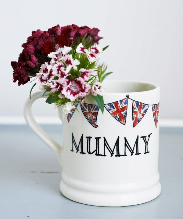 Family Mug Mummy (with Bunting)