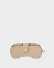 Load image into Gallery viewer, EVERYDAY GLASSES CASE  Light Taupe  17cm x 8.4cm
