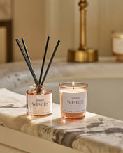 Load image into Gallery viewer, WINTER WISHES MINI VOTIVE AND MINI REED DIFFUSER GIFT SET Frosted Pine and Cedarwood 19.1cm x
