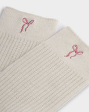 Load image into Gallery viewer, GIFT BOXED SOCKS  BOW  Off White  One Size
