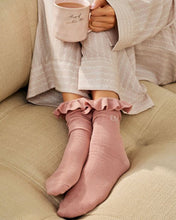 Load image into Gallery viewer, GIFT BOXED RUFFLE SOCKS  Pink  One Size
