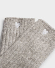 Load image into Gallery viewer, GIFT BOXED CHUNKY KNIT SOCKS HEART Mink One Size
