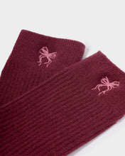 Load image into Gallery viewer, GIFT BOXED RIBBED SOCKS BOW Cherry One Size

