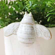 Load image into Gallery viewer, Bee Planter Hanger
