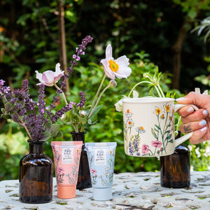 In The Garden Tea-Break Hand Essentials