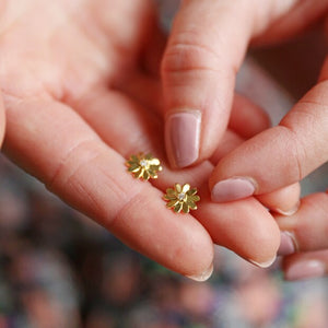 Daisy Stud Earrings in Gold
